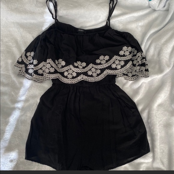 Black Romper with Lace - Picture 6 of 10